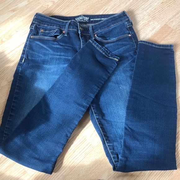 Signature by Levi Strauss Denim - 💕2/$10 EUC SIGNATURE LEVI'S  Size 27 SKINNY JEANS. Like  New!